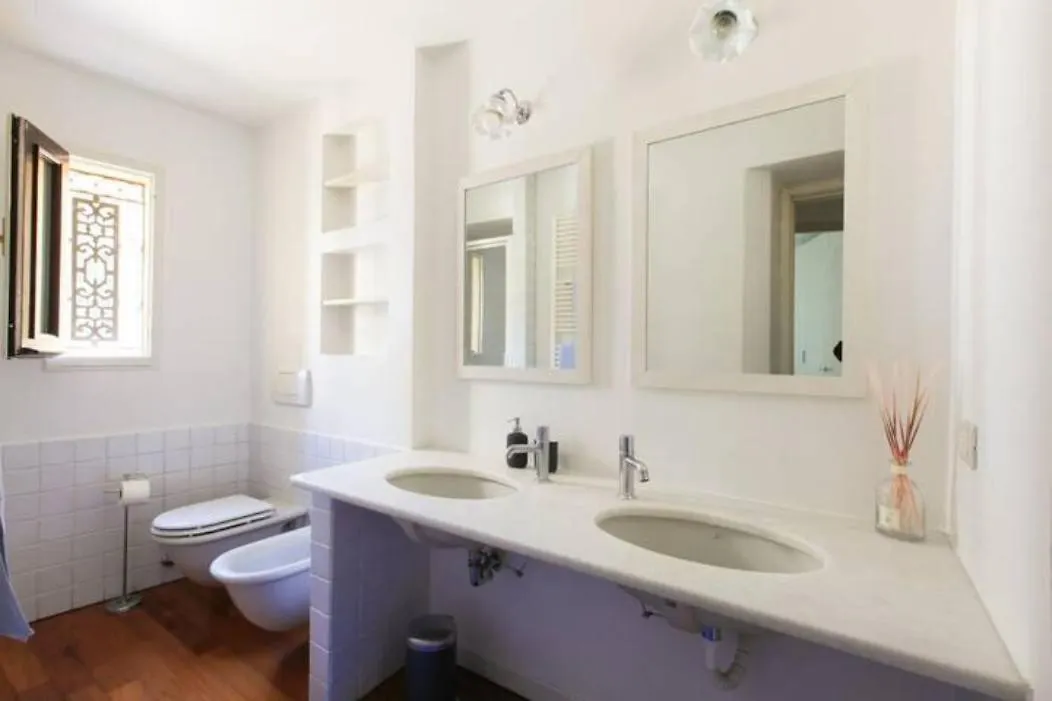 Apartment Hozyhome Milano Brera Italy